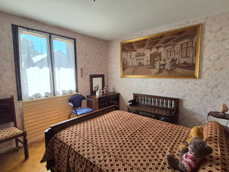 Maison de Type 5, 98 m², garage, terrain de 685 m², ESPALION — photo 1