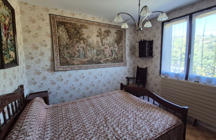 Maison de Type 5, 98 m², garage, terrain de 685 m², ESPALION — photo 2