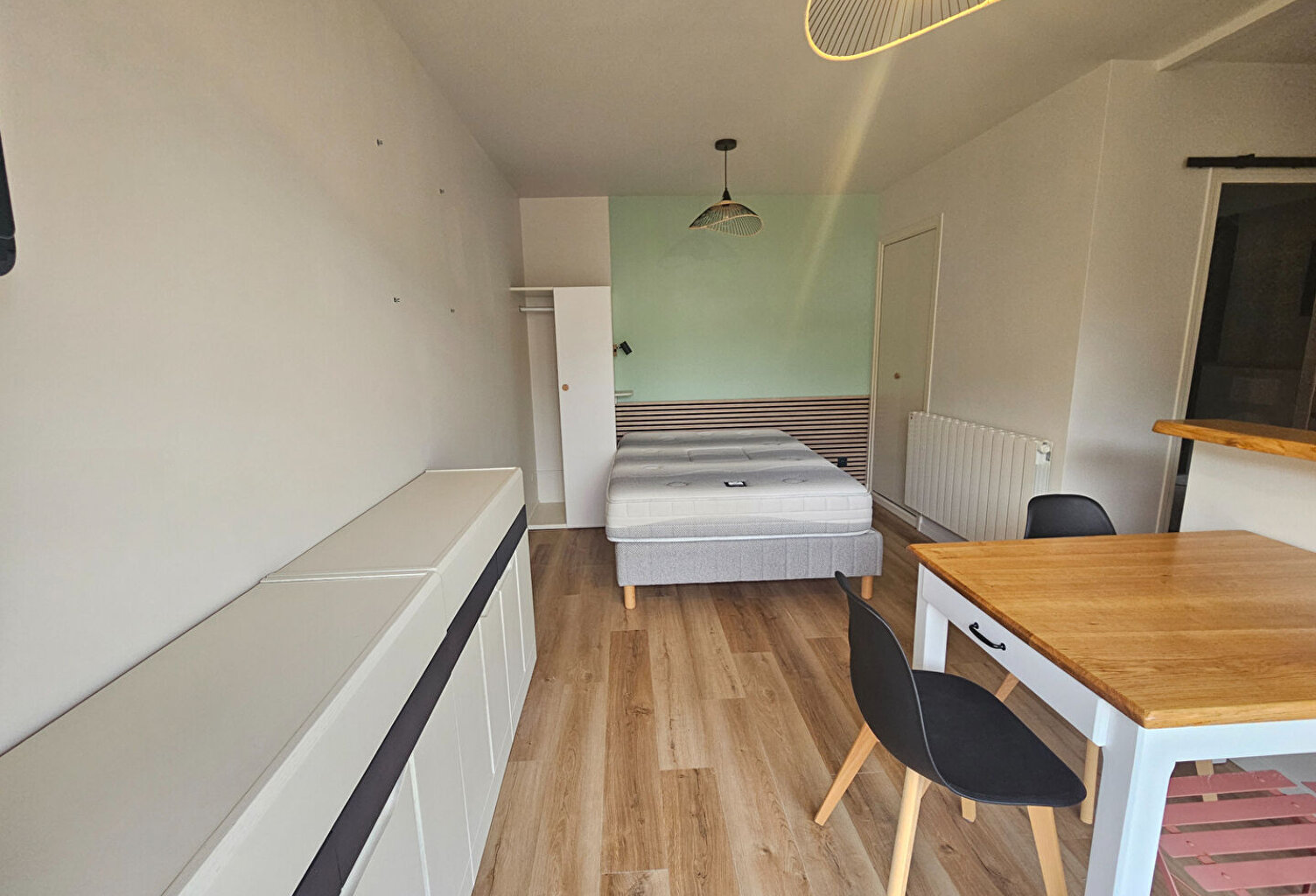 Appartement Meublé Saint-Geniez d'Olt et d'Aubrac 1 pièce 21.76 m² — photo 1