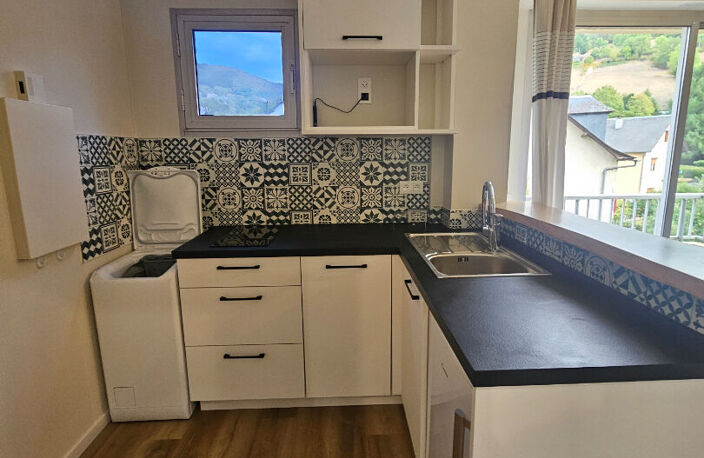Appartement Meublé Saint-Geniez d'Olt et d'Aubrac 1 pièce 21.76 m² — photo 2