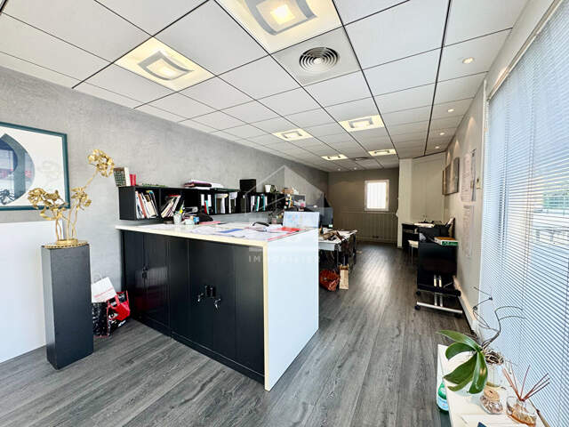 Bureaux Mouans Sartoux 78.17 m² — photo du bien