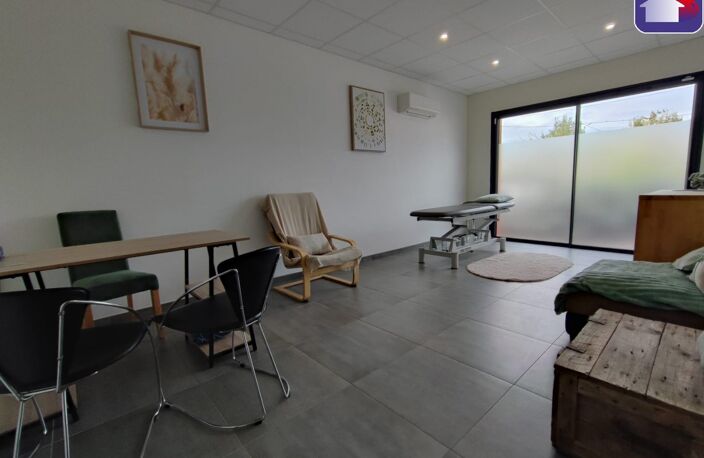 Location commerce  18 m² à Saint-Jean-de-Verges (09000) — photo 2