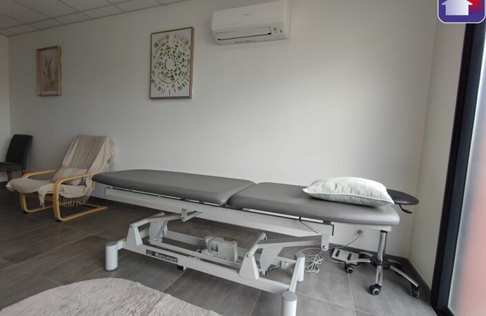 Location commerce  18 m² à Saint-Jean-de-Verges (09000) — photo 3