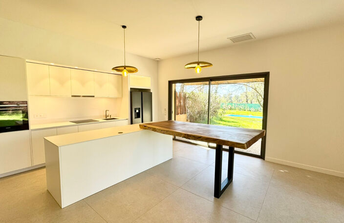 LUYNES  VILLA NEUVE 130M² PISCINE IBS BLAQUE — photo 5