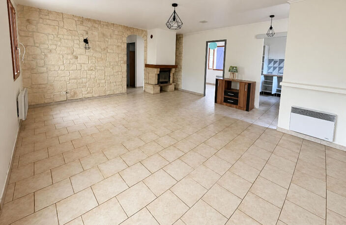 Maison de plain-pied de 80 m² avec piscine - La Fare les oliviers — photo 2