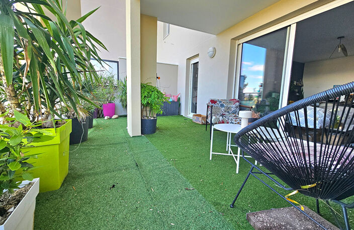 La Duranne - Appartement T3 - Vue dégagée avec terrasse + Parking — photo 3