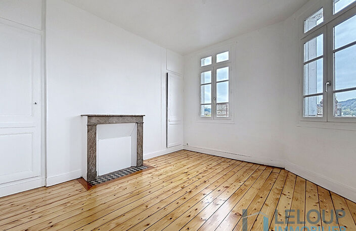 ROUEN - PLACE SAINT-MARC - APPARTEMENT F2 BIS EN PARFAIT ÉTAT — photo 2
