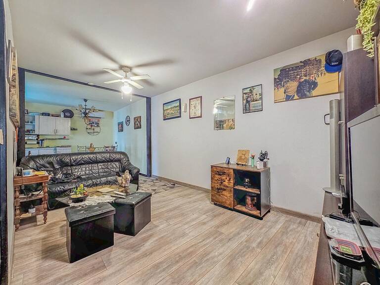 Appartement en très bon état avec balcon et grand garage — photo 1