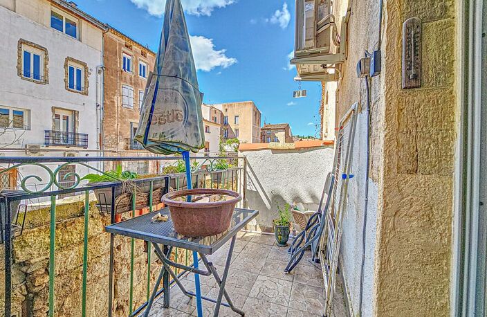 Appartement en très bon état avec balcon et grand garage — photo 3