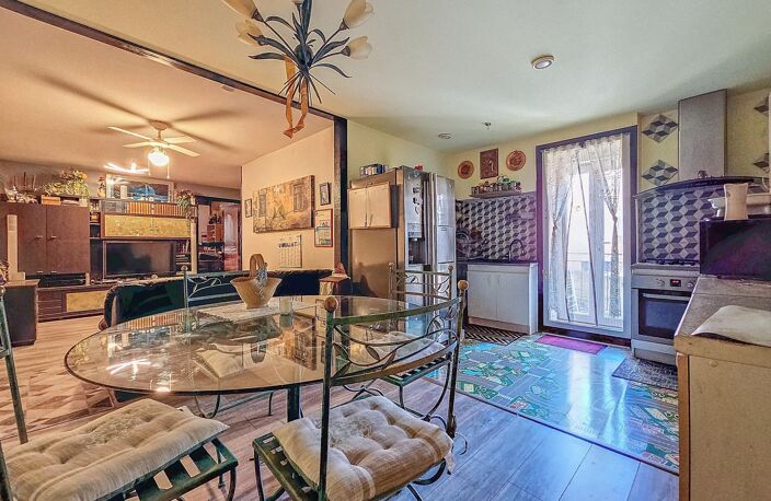 Appartement en très bon état avec balcon et grand garage — photo 4