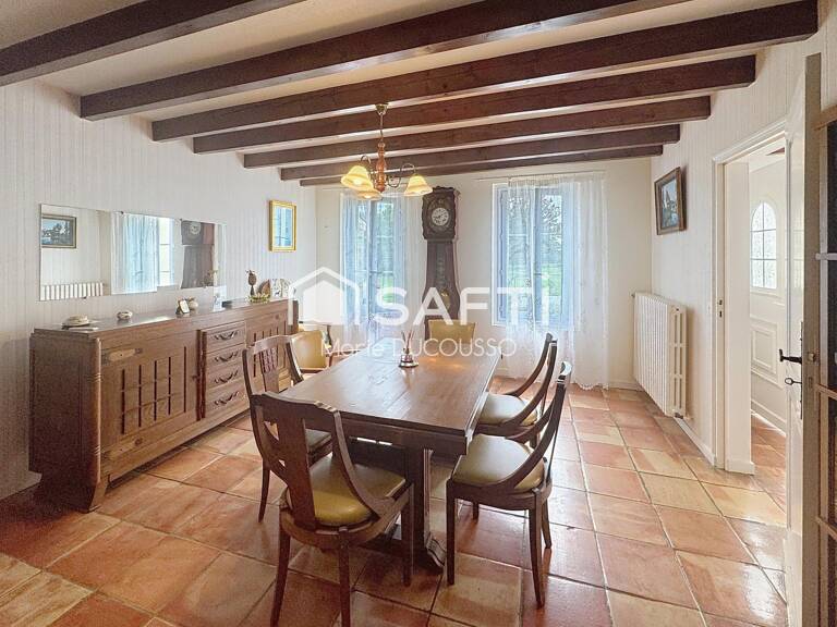 Maison familiale avec jardin et grand garage — photo 1