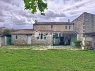 Maison familiale avec jardin et grand garage — photo 3