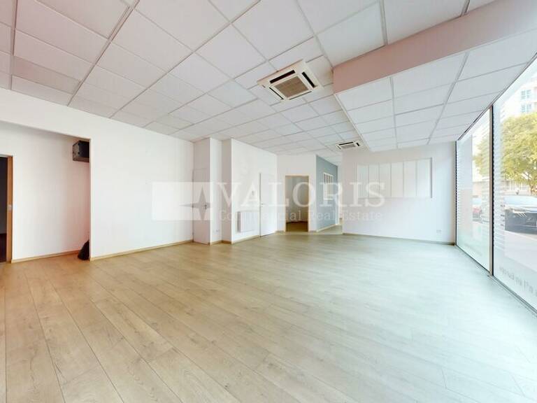 BUREAUX à LOUER — photo 1