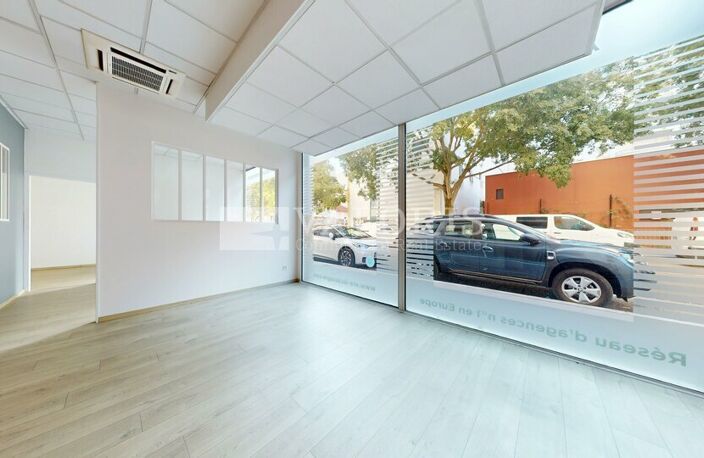 BUREAUX à LOUER — photo 2