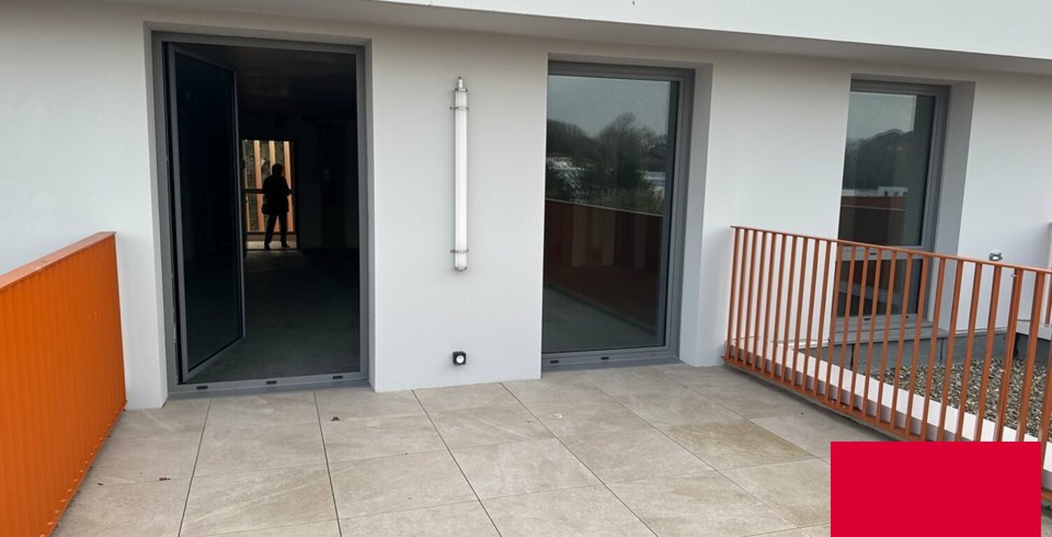 BUREAUX à VENDRE — photo 1