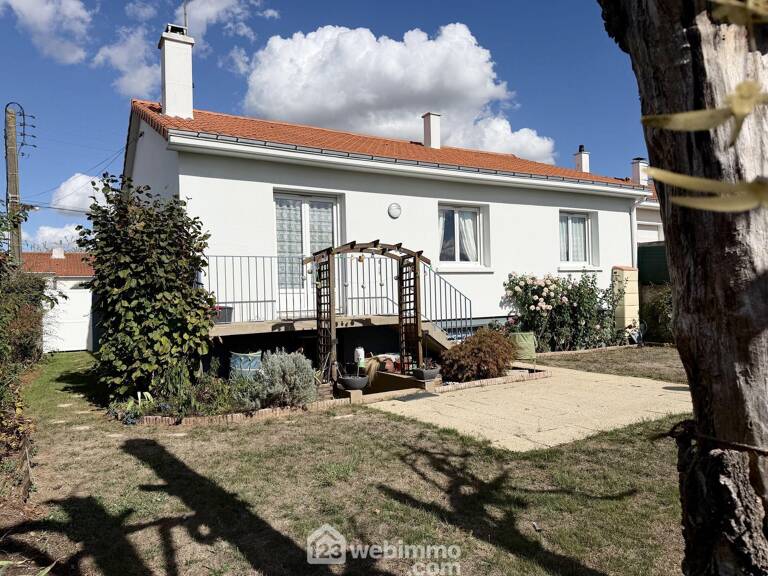 Maison - 115m² - Le May-sur-Èvre — photo 1