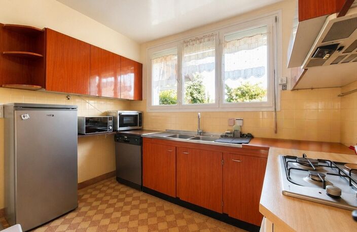 Une maison pleine de potentiel à Mantes-la-Ville ! — photo 3