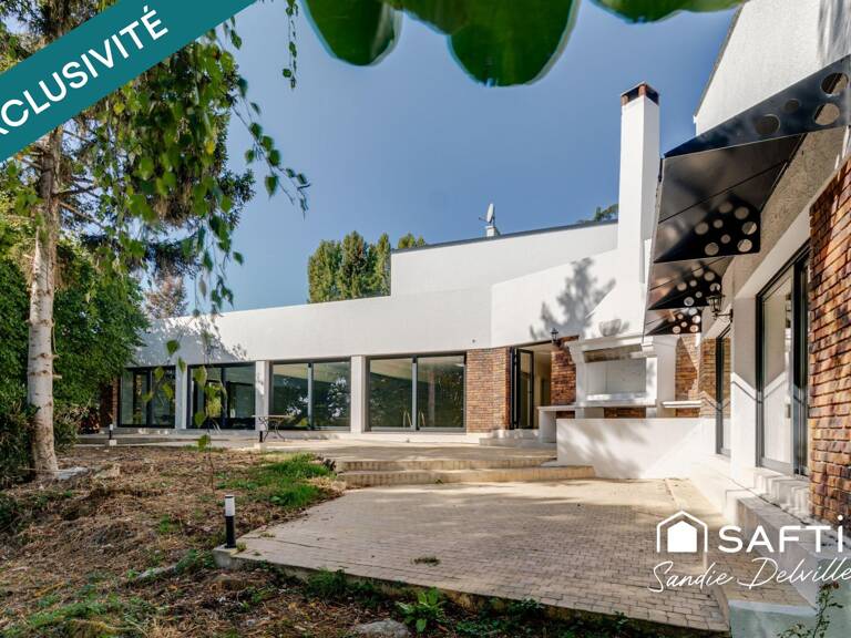 Propriété de 770m² hab- 11350m²- piscine intérieure- 7 chambres- sous-sol total — photo 1
