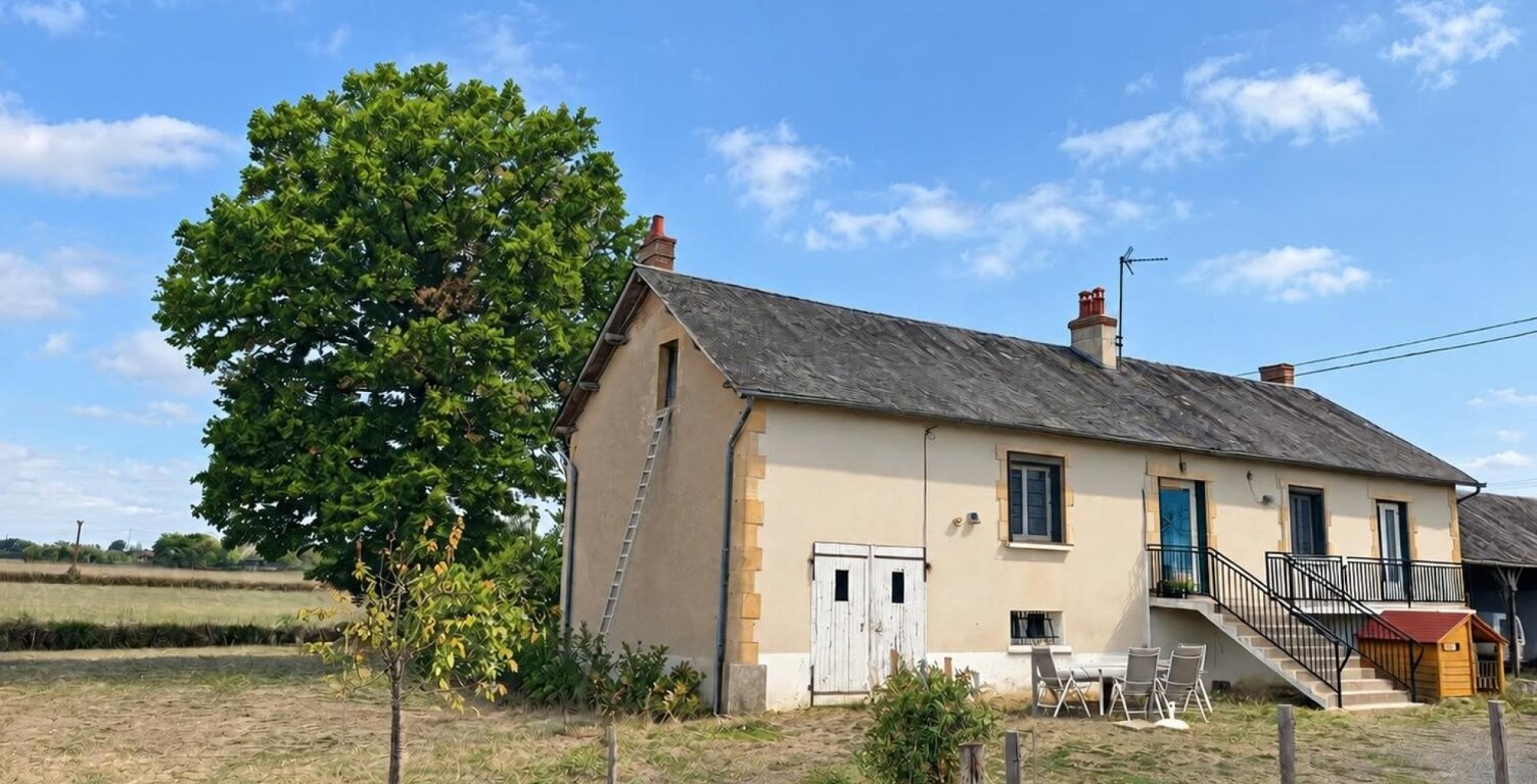 À La Nocle-Maulaix, découvrez cette maison surélevée au calme, sur plus de 4 000 m² de terrain,3 chambres, une salle de douche, un garage, un sous-sol et un grand abri couvert — photo 1