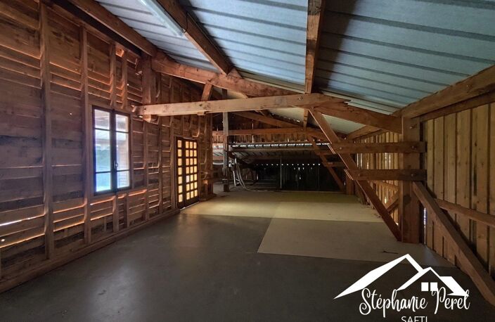 Bâtiment de 300 m² avec 1,44 hectare de terrain  de nombreuses possibilités d'exploitation — photo 5
