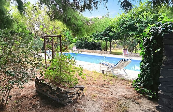 MAISON VIGNERONNE DE 145 M²  TERRAIN ARBORÉ DE 1 467 M² AVEC PISCINE — photo 2
