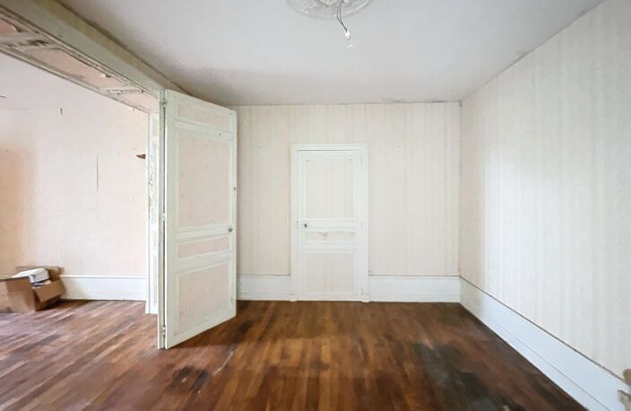 Maison de caractère de 1872 à rénover  157 m² — photo 4