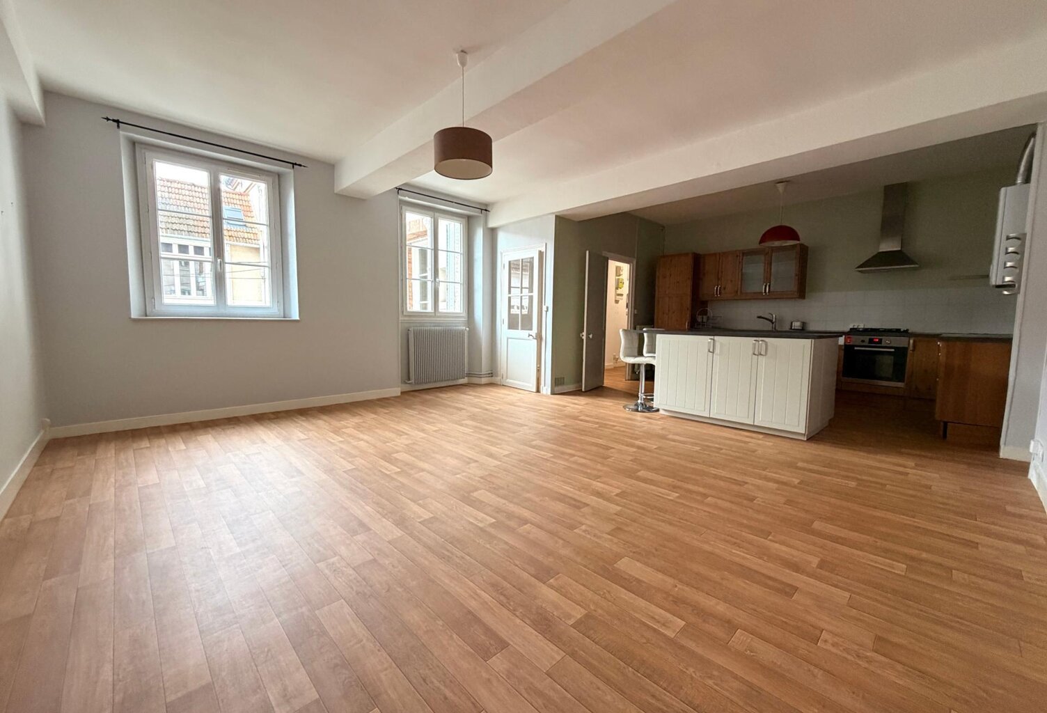 Centre ville appartement en bon état — photo 1