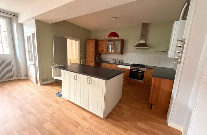 Centre ville appartement en bon état — photo 4