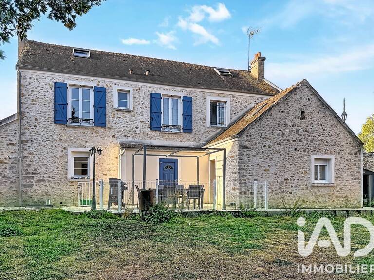 Vente Maison/villa 8 pièces — photo 1