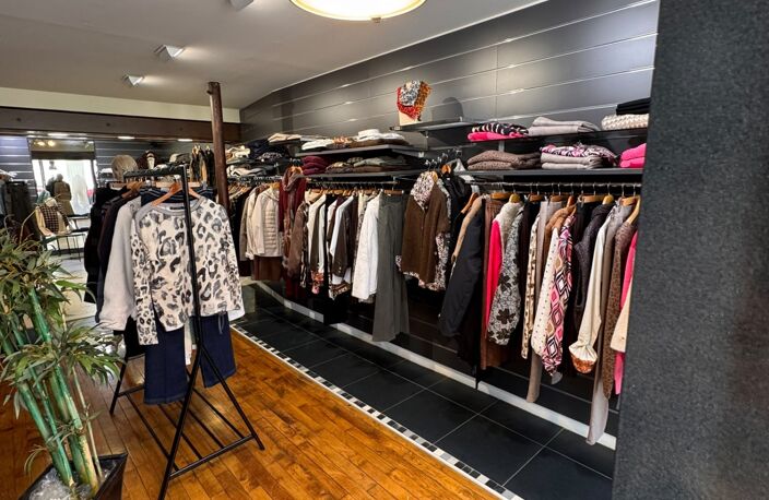 Vente Habillement, Textile 67 m&sup2; — photo 2