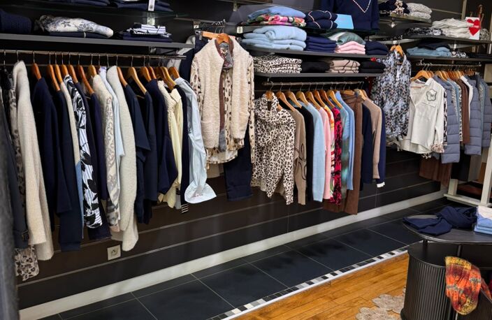 Vente Habillement, Textile 67 m&sup2; — photo 3