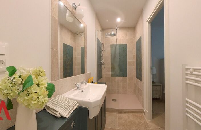 Grange d'exception rénovée avec deux suites, piscine  — photo 5