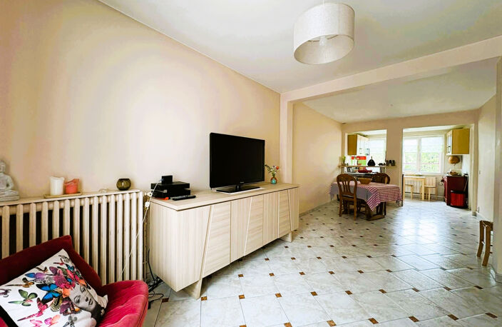 MAISON FAMILIALE AVEC UNE BELLE EMPRISE AU SOL ET FORT POTEN — photo 3