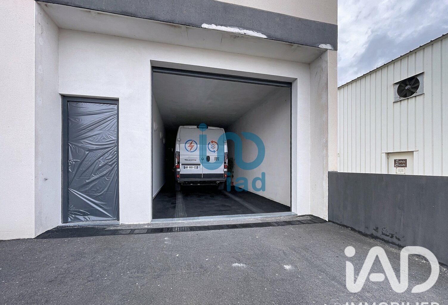 Vente Boutique/Local commercial 195 m&sup2; — photo 1
