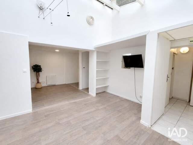 Location Local d'activités 76 m&sup2; — photo du bien