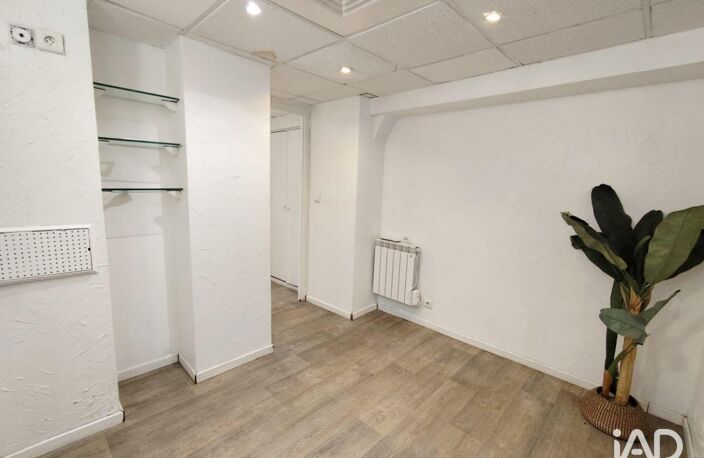 Location Local d'activités 76 m&sup2; — photo 3