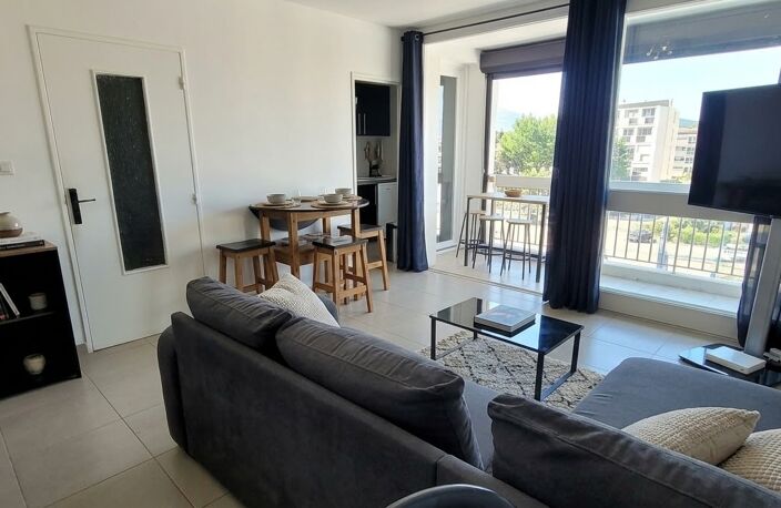Vente Appartement 3 pièces — photo 2