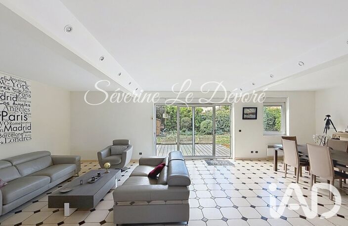 Vente Maison/villa 7 pièces — photo 2