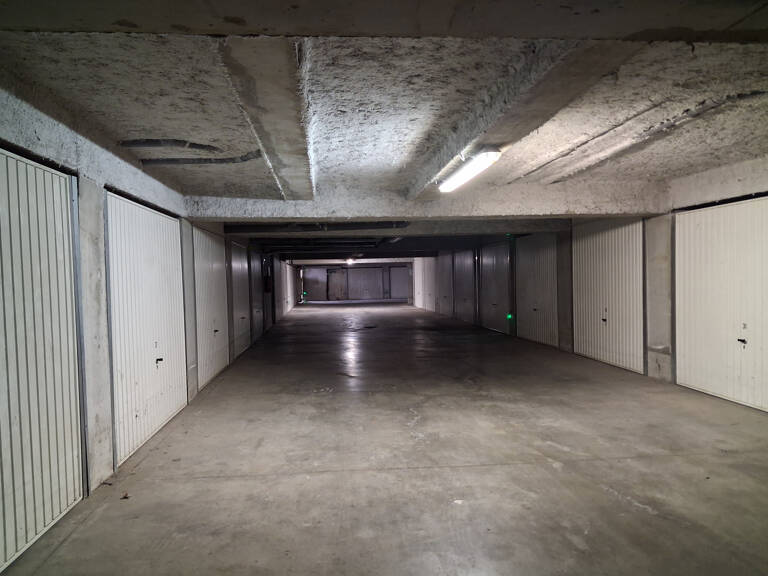 RARE ! Garage en sous-sol dans résidence fermée ! — photo 1