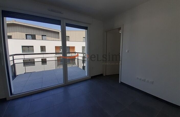 IMMEUBLE RECENT - PINEL — photo 2
