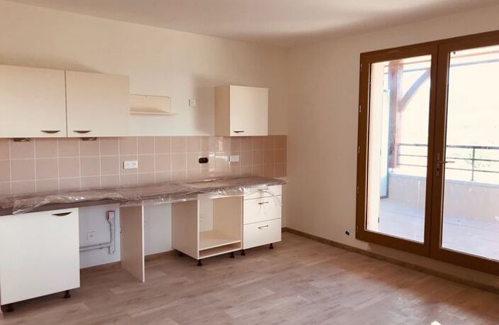Type 4 duplex récent parking — photo 3