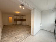 HYERES - STUDIO REFAIT A NEUF de 26.73 m2 + 4.78 m2 de LOGGIA + CAVE de 5m2 — photo 4