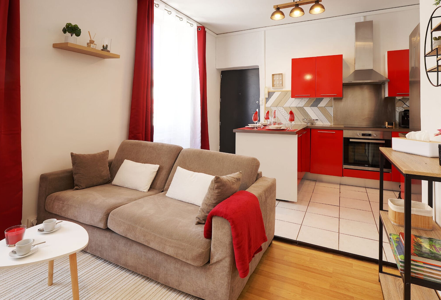 NÎMES (30000) - Rue de la Pitié - Appartement T2 meublé moderne 35 m2 à louer - 1er étage Centre-Ville — photo 1