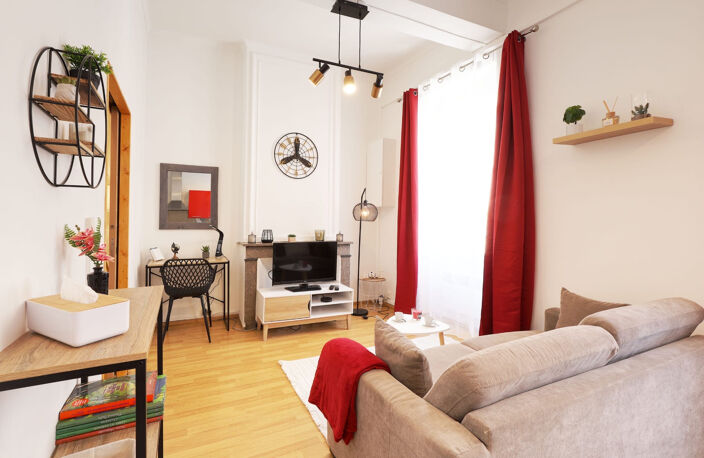 NÎMES (30000) - Rue de la Pitié - Appartement T2 meublé moderne 35 m2 à louer - 1er étage Centre-Ville — photo 5