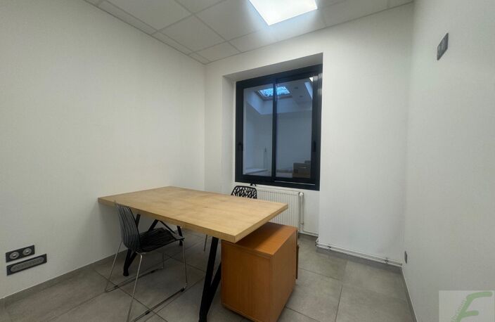 Local commercial — photo 3