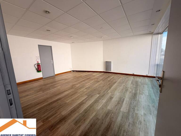 Commerce  45 m² — photo 1