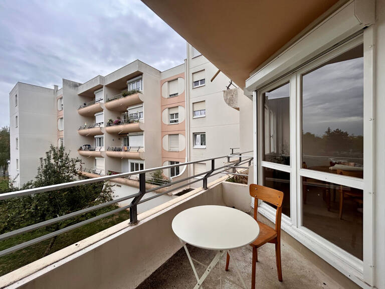 APPARTEMENT TYPE 2 - POITIERS RESIDENCE LES TERRASSES — photo 1