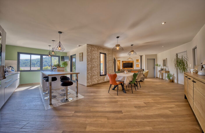 Villa contemporaine de plain-pied avec piscine - Proche Les Vans — photo 4