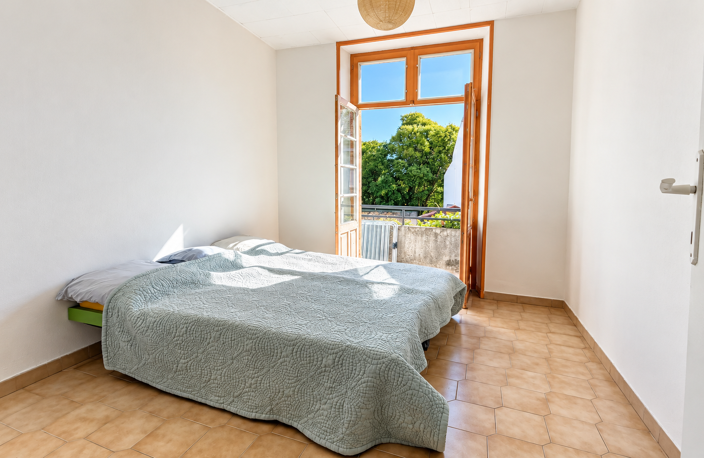 Maison de ville de 87 m2 avec jardin, balcon et stationnement   Nîmes — photo 3
