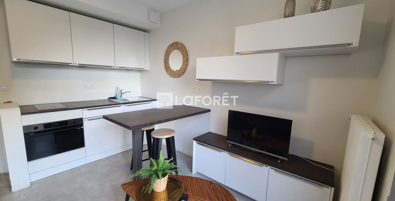 A LOUER - Studio meublé 19.65 m2 + balcon et parking - DARDILLY Centre — photo 1